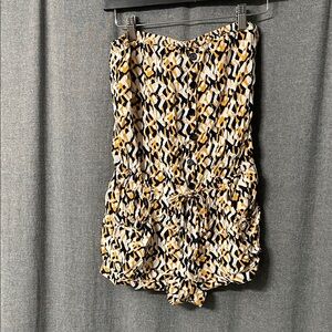Forever 21 Black and Yellow Patterned Romper